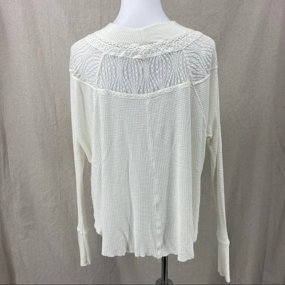 Free people Spring Valley ivory lace yolk trim thermal long sleeve top Size XS